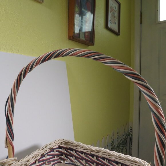 Red, White and Blue Cane Wicker Patriotic Basket: handle has some damage - Picture 4 of 13